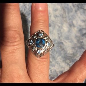 Sterling silver & blue topaz ring